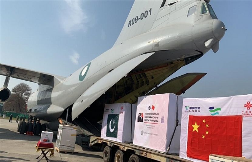  چین سے خریدی گئی کورونا ویکسین کی ایک اور کھیپ پاکستان پہنچ گئی۔