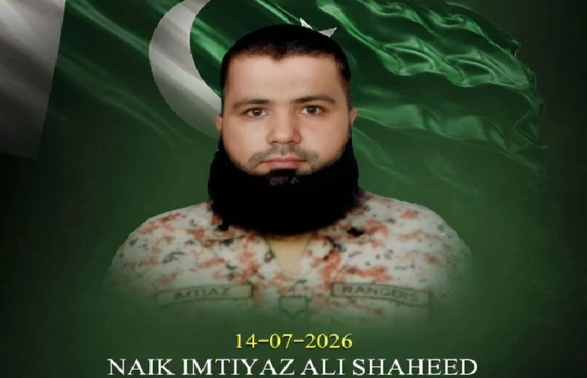 کالعدم جوائنٹ ایکشن کمیٹی کے مسلح جتھوں نے راولاکوٹ میں سیکیورٹی فورسز اور عام شہریوں پر حملہ کردیا جس کے نتیجے میں ایک رینجرز اہلکار شہید ہوگیا