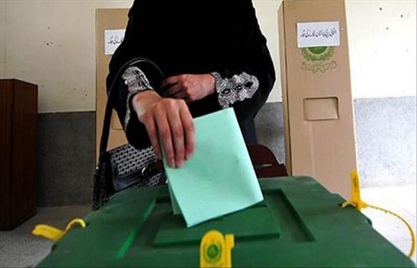 سندھ کے 16 اضلاع میں ضمنی بلدیاتی الیکشن کیلئے ووٹنگ کا عمل جاری