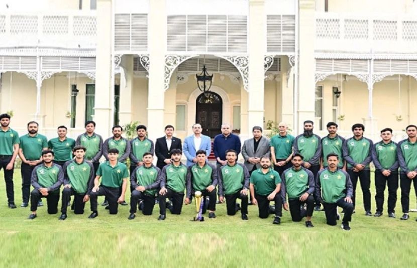 انڈر 19 کرکٹ ٹیم کی کامیابی پوری قوم کیلئے باعثِ فخر ہے، فیلڈ مارشل کی کھلاڑیوں سے ملاقات