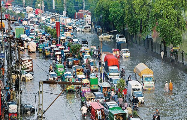 لاہور میں بارش کا 30 سالہ ریکارڈ ٹوٹ گیا، 10گھنٹوں کے دوران291 ملی میٹر بارش ریکارڈ کی گئی۔