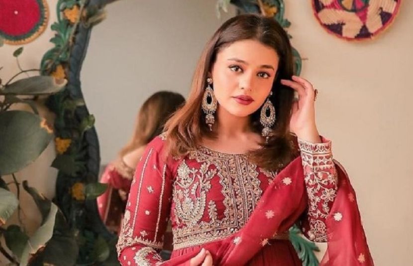 پاکستان شوبز انڈسٹری کی معروف اداکارہ زارا نور عباس