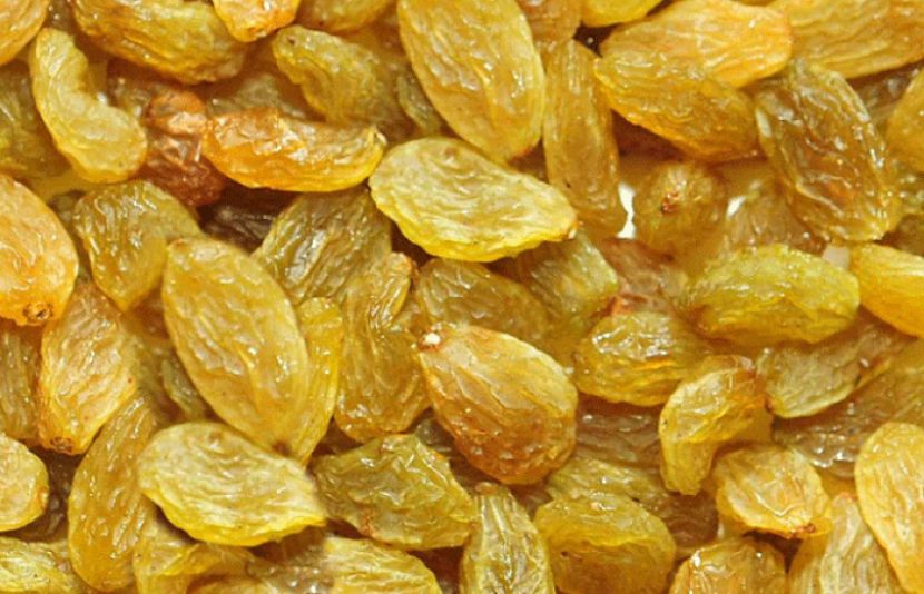 کشمش کو توانائی اور غذائیت سے بھرپور میوہ مانا جاتا ہے ، اسے دن کے کسی بھی وقت کھایا جا سکتا ہے