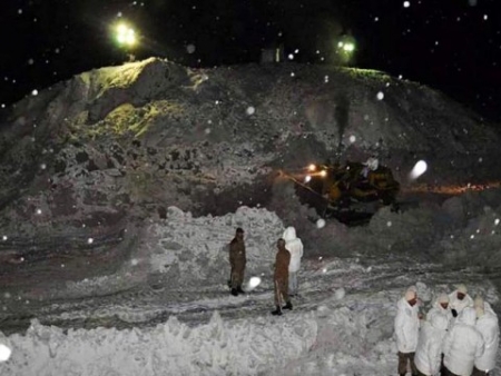 گیاری سیکٹر:4 مزید فوجیوں کے جسد خاکی نکال لئے گئے، تعداد 98ہوگئی