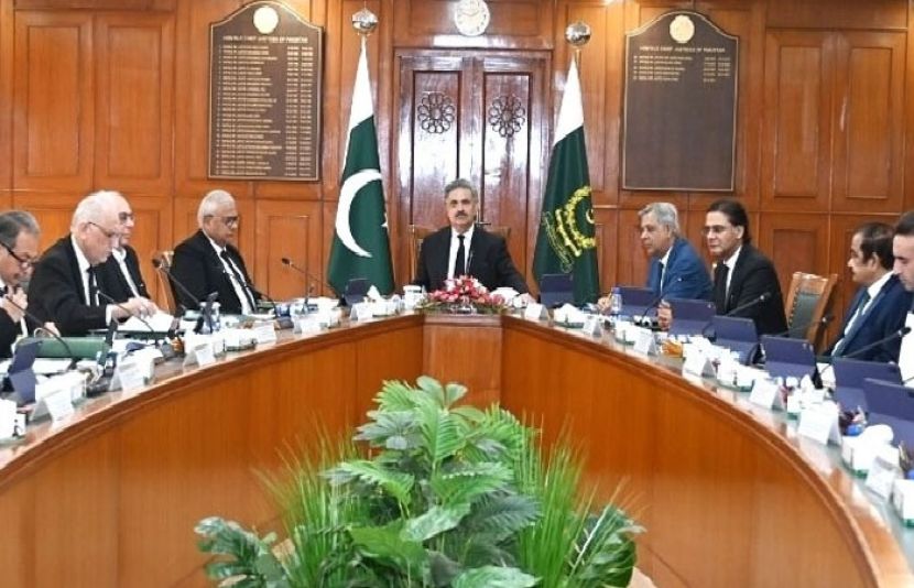 چیف جسٹس پاکستان جسٹس یحییٰ آفریدی کی زیرصدارت جوڈیشل کمیشن کا اجلاس ہو رہا ہے