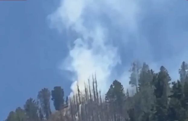 بھارت کی جانب سے لائن آف کنٹرول پر سیزفائر کی خلاف ورزی کی گئی، جس پر پاک فوج نے فوری کارروائی کرتے ہوئے منہ توڑ جواب دیتے ہوئے دشمن کے کئی مورچے تباہ کردیے۔