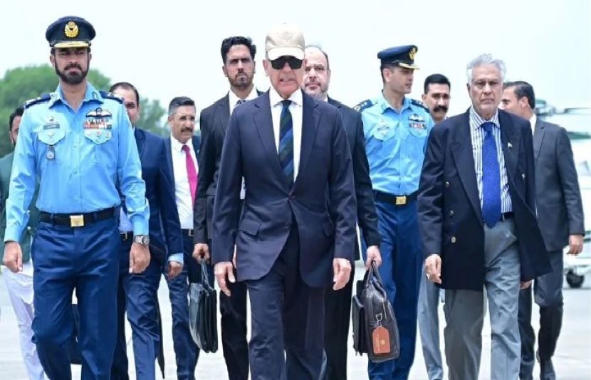 وزیراعظم شہباز شریف آج ایران اور ترکیہ کے پانچ روزہ سرکاری دورے پر روانہ ہوگئے ہیں