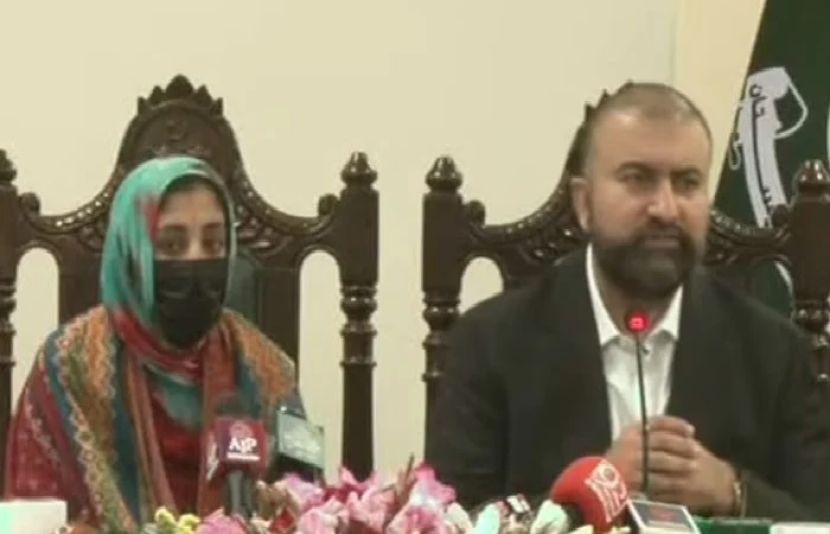 میر سرفراز بگٹی کا کہنا تھا کہ خاتون خودکش حملہ آور کو اسلام آباد میں حملے کا ہدف دیا گیا تھا