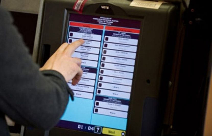 وزیراعظم نے 6 مہینے میں الیکٹرانک ووٹنگ مشینیں خریدنے کی ہدایت کردی