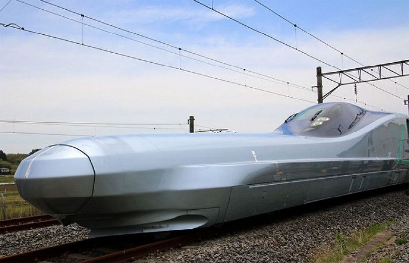دنیا کی تیز ترین بلٹ ٹرین