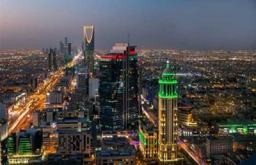 سعودی عرب کے وزیر سیاحت احمد الخطیب نے کہا ہے کہ 2060 تک مملکت میں کاربن کا اخراج صفر تک پہنچا دیا جائے گا