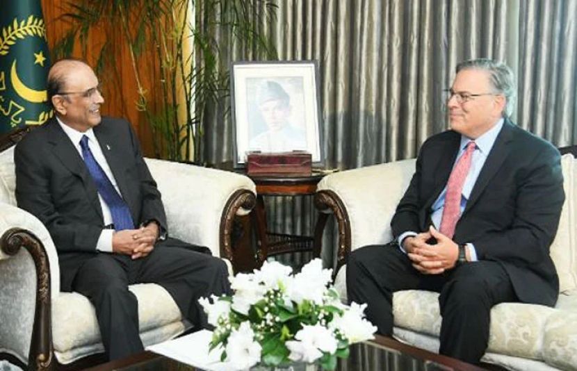 صدر مملکت آصف علی زرداری سے امریکی سفیر ڈونلڈ بلوم نے ملاقات کی۔