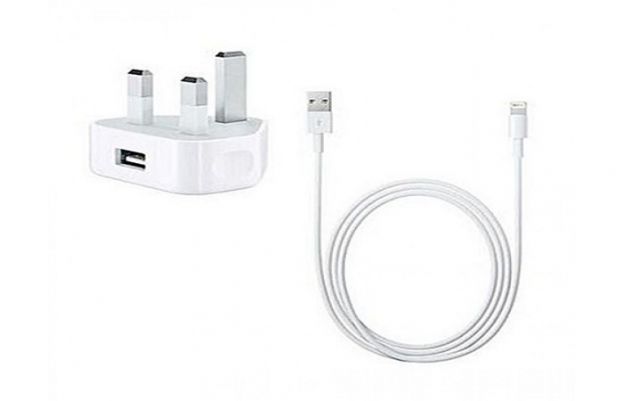 چارجر کے بغیر آئی فون فروخت کرنا ایپل کو مہنگا پڑ گیا