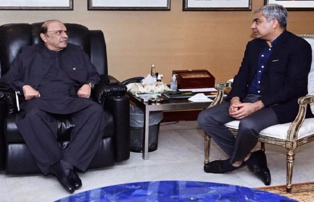 صدر آصف علی زرداری سے وفاقی وزیر داخلہ اور چیئرمین پاکستان کرکٹ بورڈ محسن نقوی ملاقات کر رہے ہیں