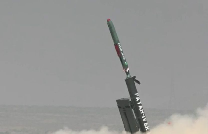پاکستان نے مقامی طور پر تیار کیے گئے ’فتح 4‘ گراؤنڈ لانچڈ کروز میزائل کے توسیعی ورژن کا کامیاب تجربہ کرلیا