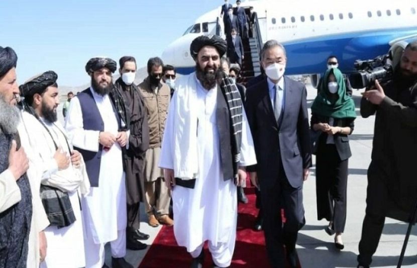 چینی وزیر خارجہ غیر اعلانیہ دورے پر کابل پہنچ گئے