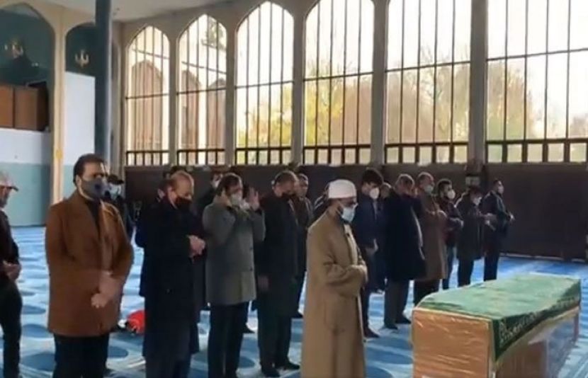 نواز شریف کی والدہ کی لندن میں نماز جنازہ ادا کر دی گئی