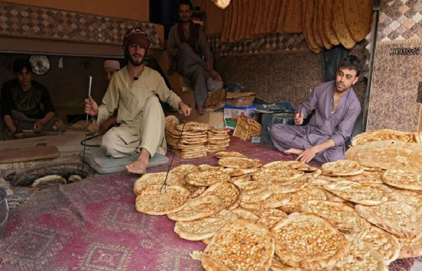 پشاور: نان بائیوں نے روٹی کی قیمت میں اضافہ کردیا