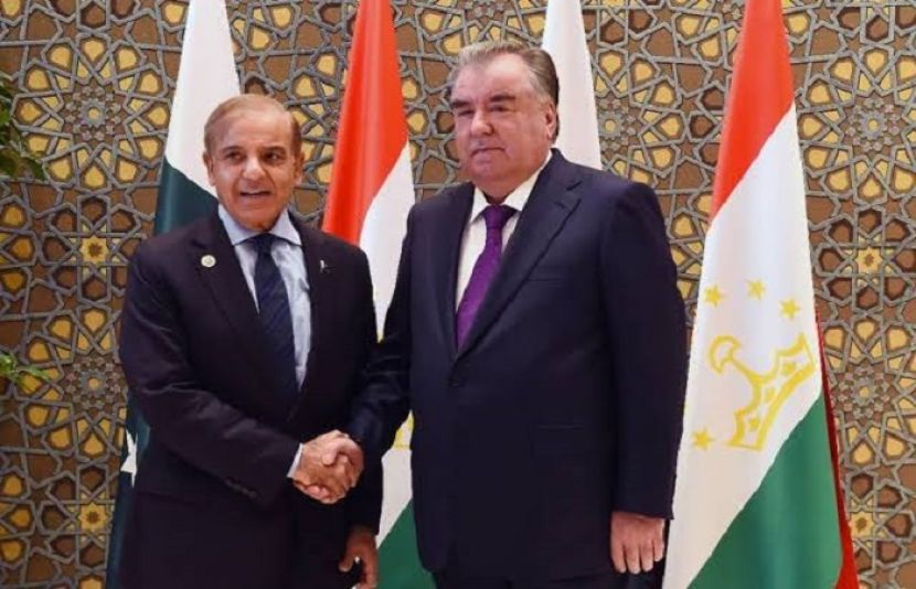 تاجکستان کے صدر امام علی رحمان اور وزیر اعظم پاکستان شہباز شریف