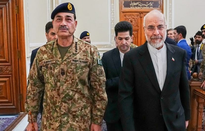 ایرانی وزارت خارجہ کے ترجمان نے کہا ہے کہ فیلڈ مارشل سید عاصم منیر کل پیر کو ایران کا دورہ کریں گے