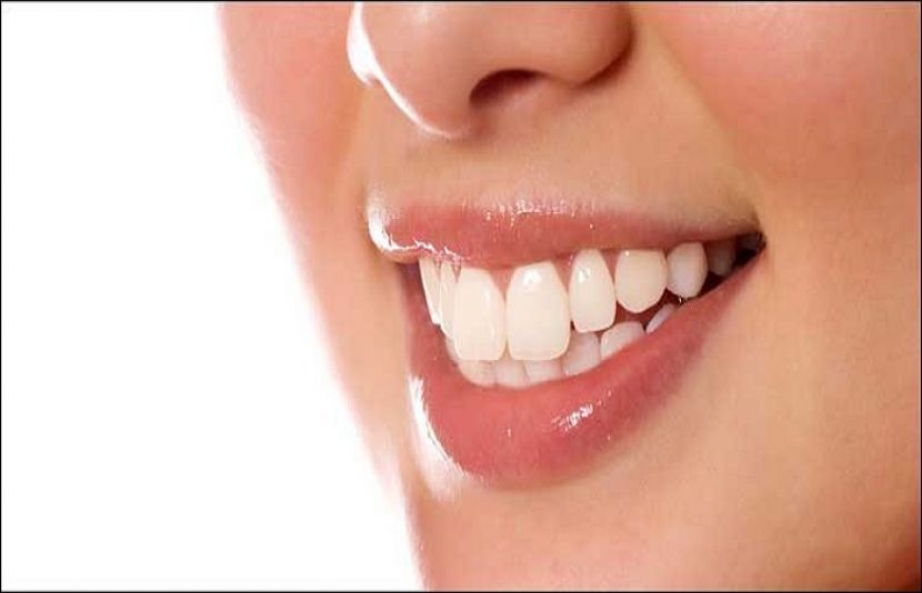 ماہرین کا کہنا ہے کہ صحت مند دانت، صحت مند جسم اور صحت مند زندگی کے لیے ضروری ہیں۔