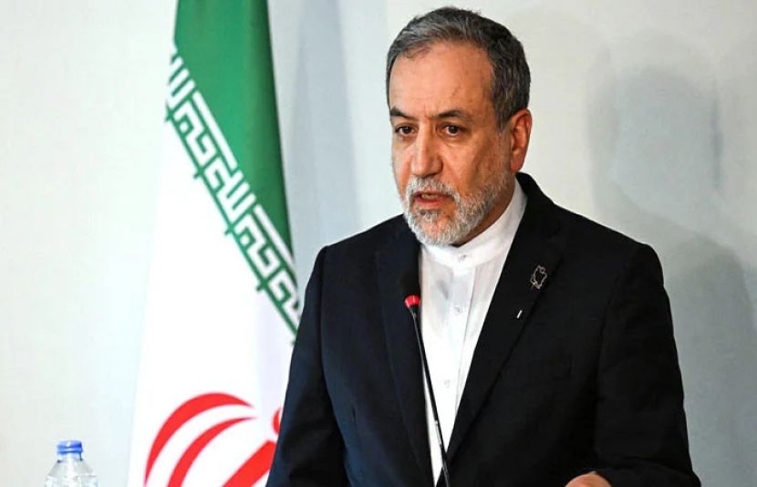 ایرانی وزیر خارجہ عباس عراقچی نے کہا ہےکہ ہم جنگ اور مذاکرات دونوں کے لیے تیار ہیں