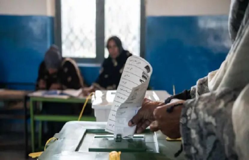 پاکستان میں قومی اور صوبائی اسمبلی کے 13 حلقوں میں جاری ضمنی انتخابات کے دوران پولنگ کے دوران کشیدگی اور الزام تراشی سامنے آئی