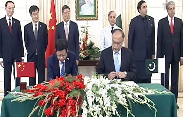 پاکستان اور چین کے درمیان 6 معاہدوں اور مفاہمت کی یادداشتوں پر دستخط