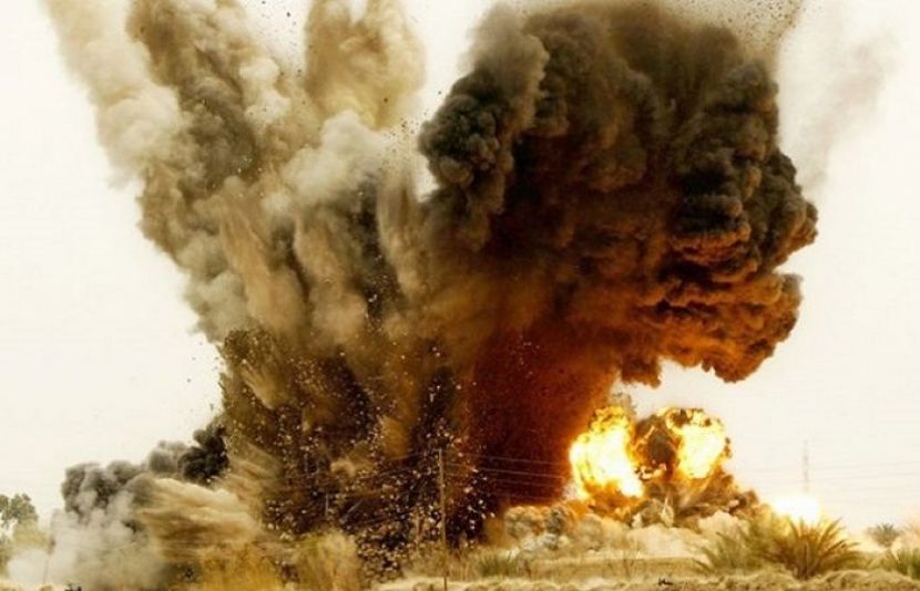 خیبر پختونخوا کے ضلع نوشہرہ میں بم کو ناکارہ بناتے ہوئے دھماکا ہوگیا