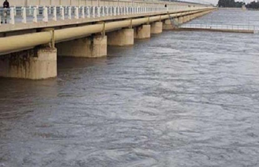 دریائے سندھ اور راوی میں نچلے درجے کا سیلاب