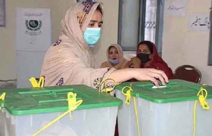 سندھ کے 14 اضلاع میں بلدیاتی انتخابات کیلیے پولنگ