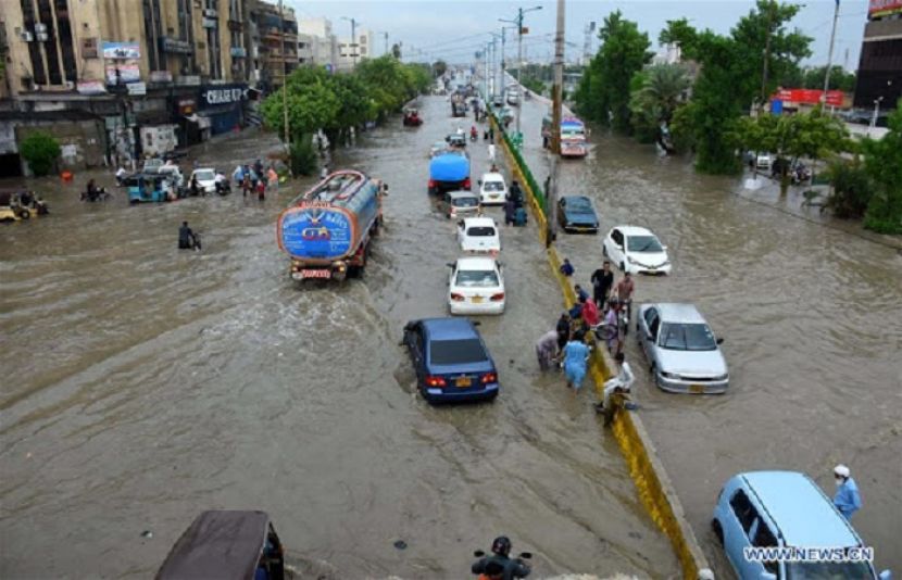 کراچی میں طوفانی بارش کا سلسلہ بلوچستان کی جانب بڑھ گیا