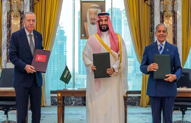 سعودیہ، ترکیہ اور پاکستان کے اعلیٰ فوجی حکام کا ہنگامی اجلاس طلب کرلیا گیا