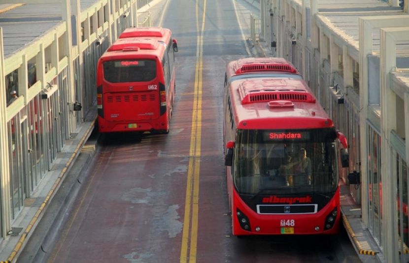  پنجاب حکومت نے میٹرو بس کے کرائے میں اضافہ کر دیاہے
