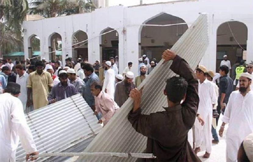 نماز عید کی ادائیگی کے دوران مسجد کی چھت گر گئی، 1 شخص جاں بحق