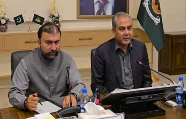 وفاقی وزیر داخلہ محسن نقوی اور وزیر اعلیٰ بلوچستان میر سرفراز بگٹی