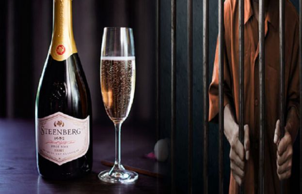 پین کی ایک جیل میں ایک قیدی نے مذہبی آزادی کا ناجائز فائدہ اٹھانے کی کوشش کی