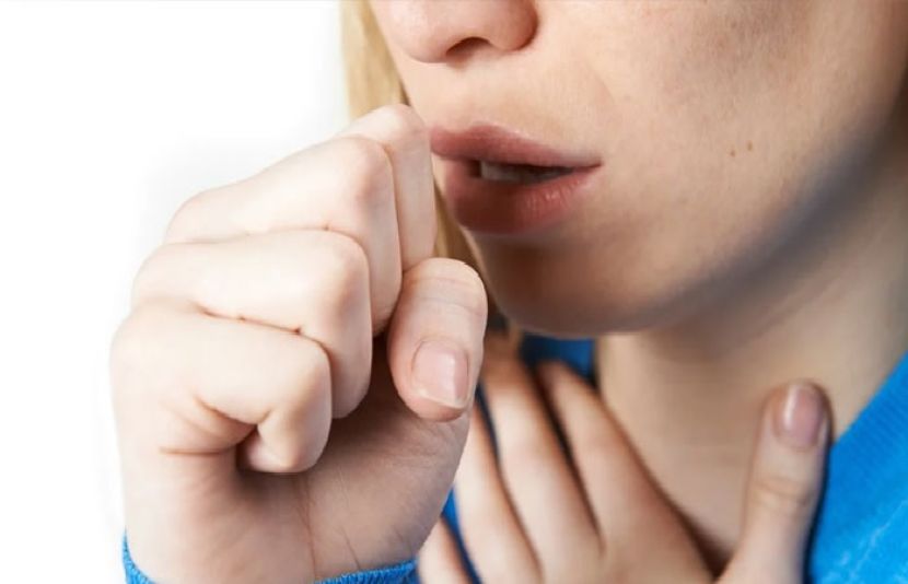 موسم بدلنے کے ساتھ الرجی، وائرل انفیکشن یا بیکٹریل انفیکشن کے باعث بیشتر افراد کو کھانسی کا سامنا ہوتا ہے