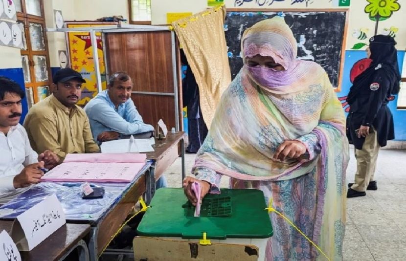 آزاد کشمیر انتخابات کے دوسرے مرحلے کیلئے پولنگ کا عمل جاری ہے