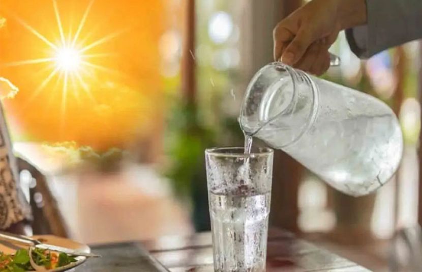گرم پانی پینے کی عادت سے جسم میں مثبت تبدیلیاں