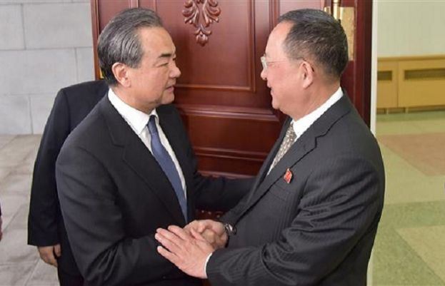 چینی وزیر خارجہ کا دورہ شمالی کوریا ، ہم منصب سے ملاقات