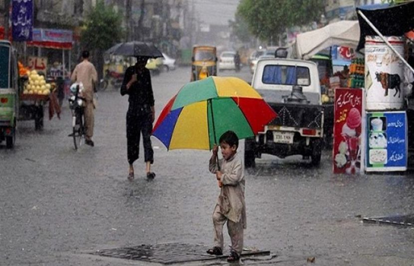 لاہور سمیت پنجاب کے مختلف شہروں میں موسم سرما کی پہلی بارش