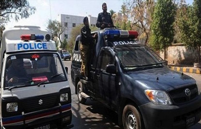 پولیس نے شاہ لطیف ٹاؤن میں کومبنگ آپریشن کر کے3 ملزمان کو گرفتار کر لیا ہے