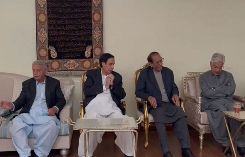 ن لیگ کا اعلیٰ سطحی وفد چودھری برادران کی رہائش گاہ پہنچ گیا، ملاقات شروع