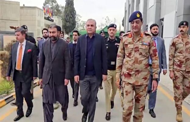 وفاقی وزیر داخلہ محسن نقوی اور وزیراعلیٰ بلوچستان سرفراز بگٹی نے فرنٹیئر کور بلوچستان نارتھ ہیڈکوارٹر کا دورہ کیا