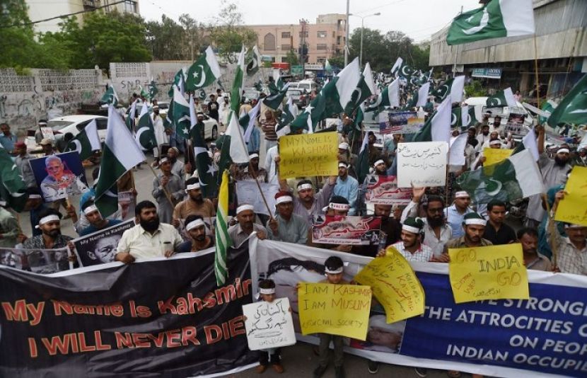 مقبوضہ کشمیر میں میڈیا پر پابندی کیخلاف احتجاج 