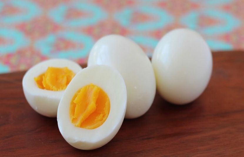  روزانہ انڈے کھائے جائیں تو اس سے جسم میکں کولیسٹرول بڑھتا ہے؟