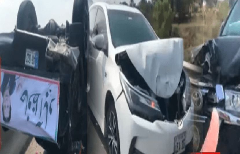 عمران خان کے قافلے میں شامل گاڑیوں کو حادثہ