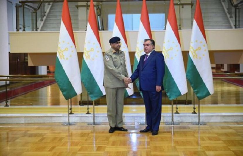 پاک فوج کے سربراہ کی تاجک صدر سے ملاقات، علاقائی تعاون بڑھانے پر اتفاق