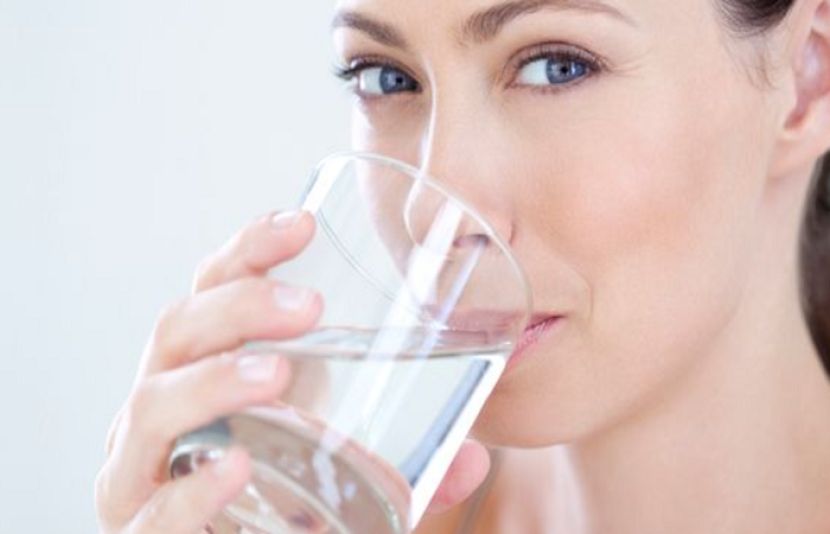 سونے سے پہلے نیم گرم پانی پینے کے فوائد